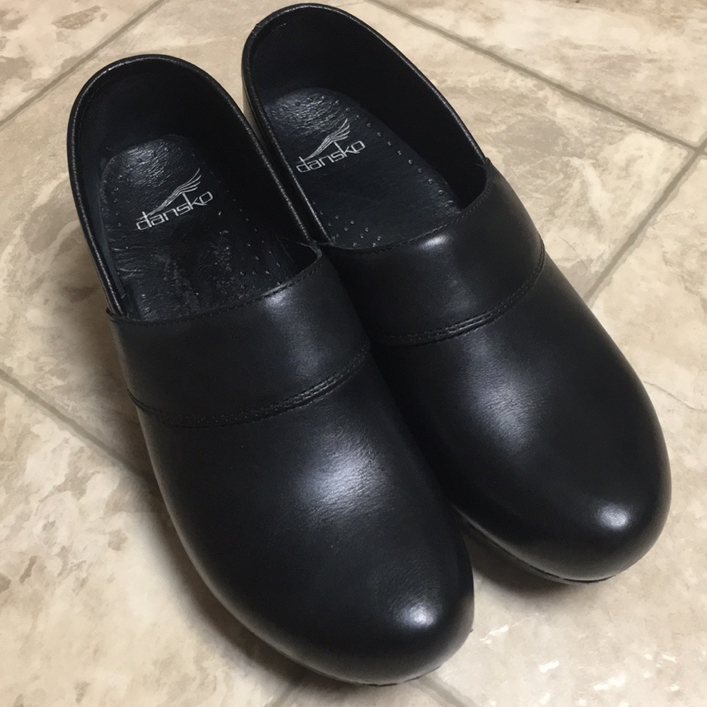 Dansko Black shoes